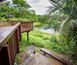 Imvubu Lodge - Lake View Chalet