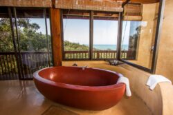 Imvubu Lodge - Honeymoon / Executive Suite